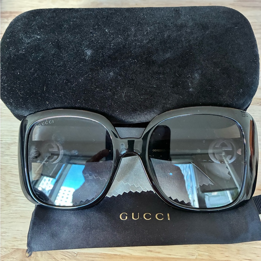 Gucci Black Designer Sunglasses for Women - Picture 11 of 11